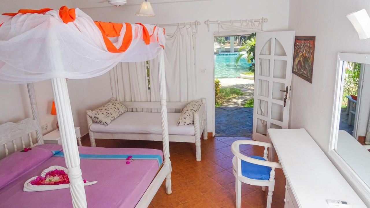 Lily Palm Resort Watamu Bagian luar foto