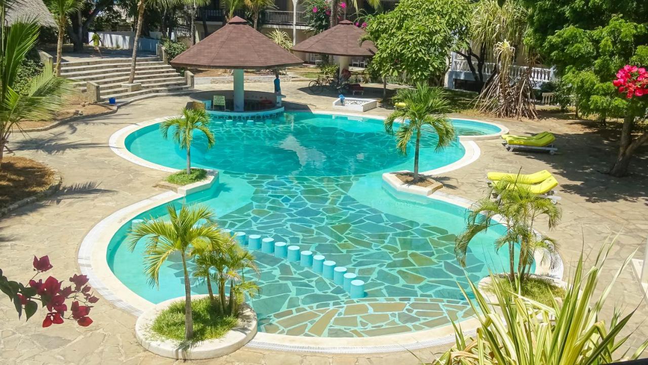 Lily Palm Resort Watamu Bagian luar foto
