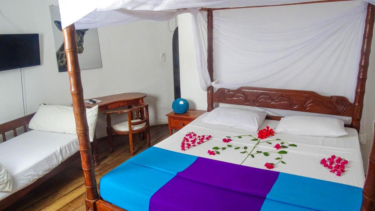 Lily Palm Resort Watamu Bagian luar foto