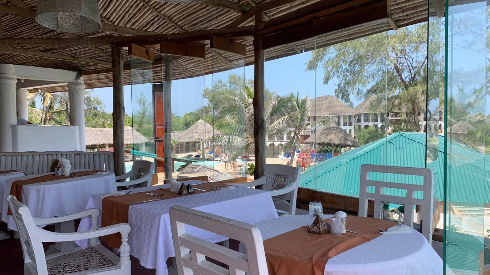 Lily Palm Resort Watamu Bagian luar foto