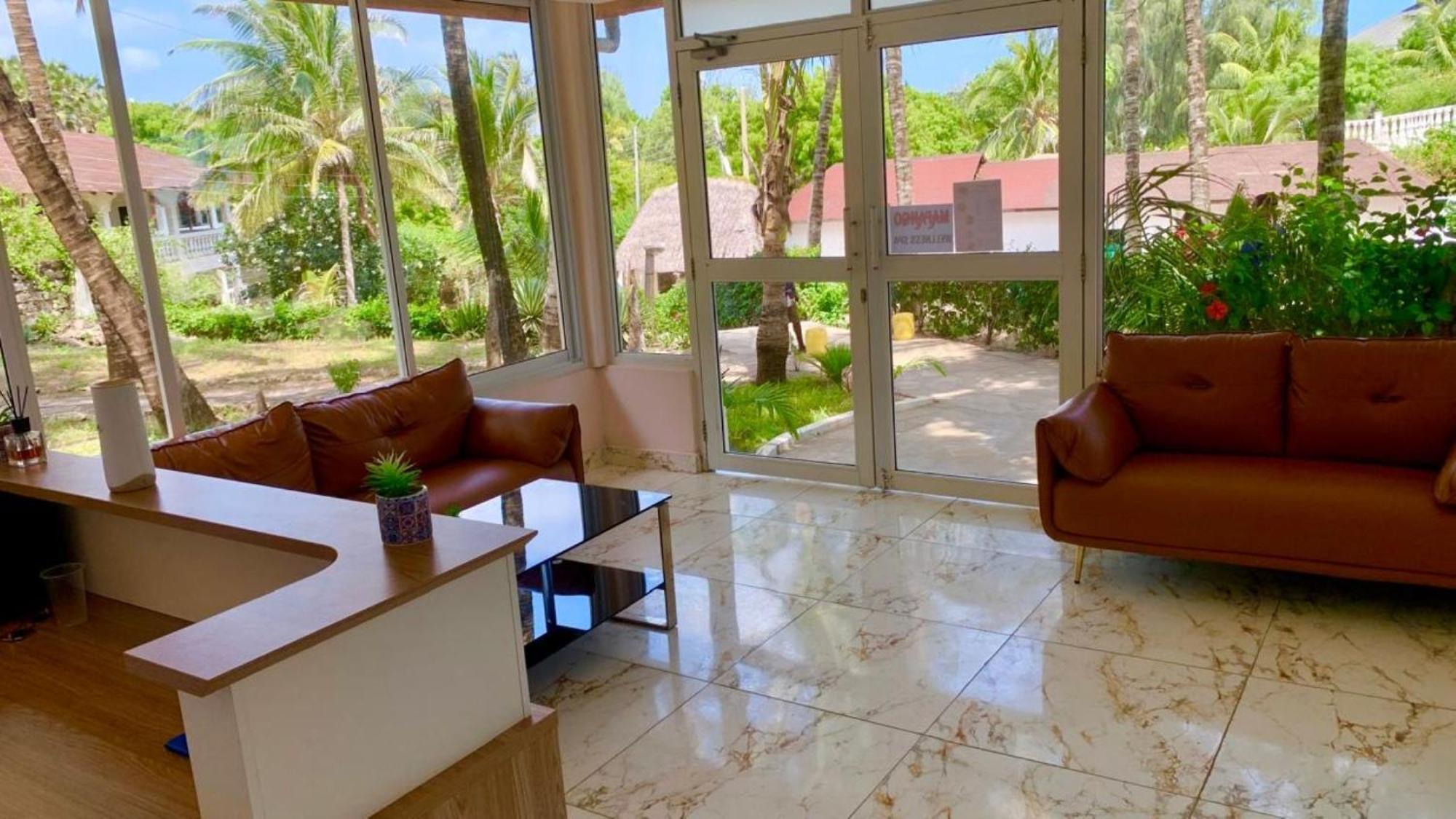 Lily Palm Resort Watamu Bagian luar foto