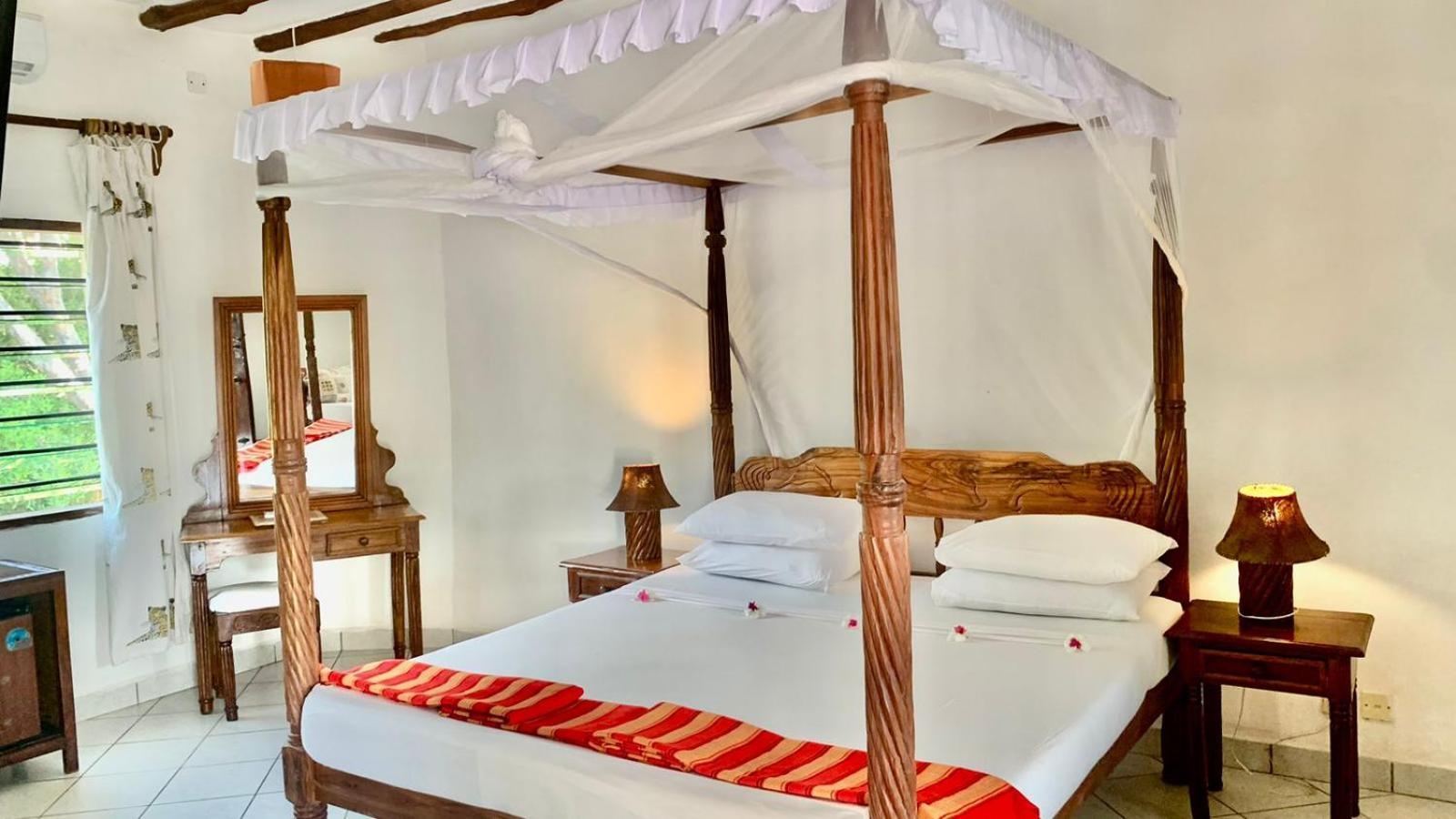 Lily Palm Resort Watamu Bagian luar foto